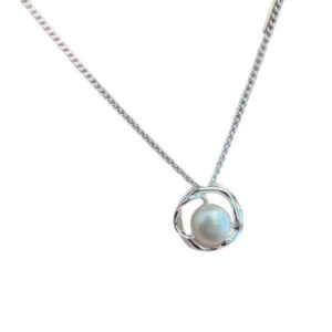 White Snow Rose & Pearl Pendant Necklace